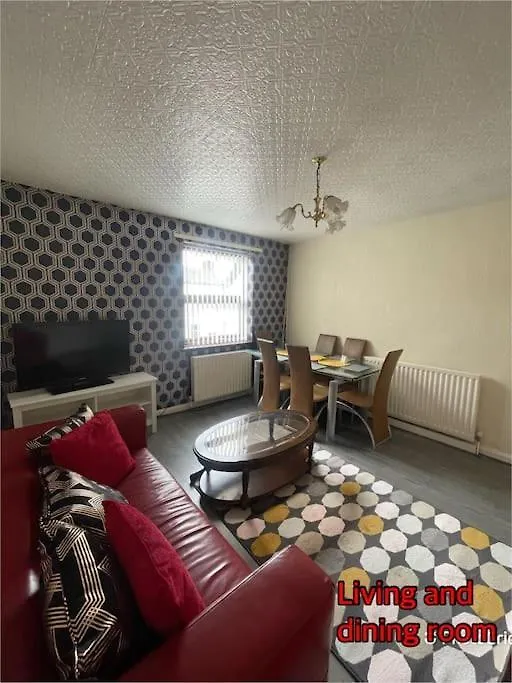 Super Deluxe Extra Large 3 Bedroom Apartment Stanley